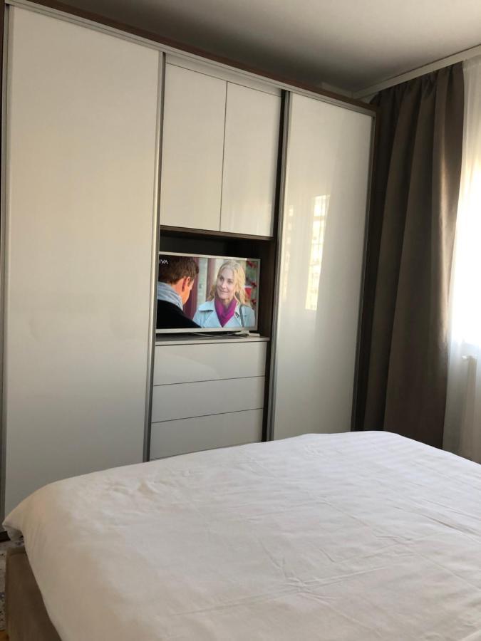 Adrian Home, Central Ploiesti Bagian luar foto