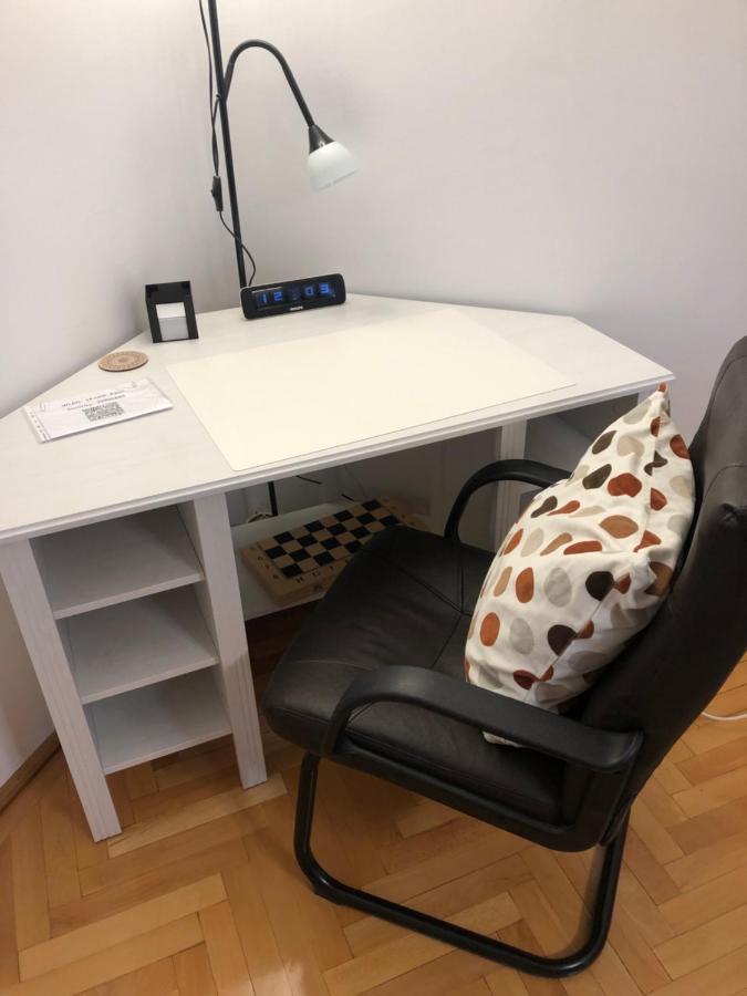 Adrian Home, Central Ploiesti Bagian luar foto
