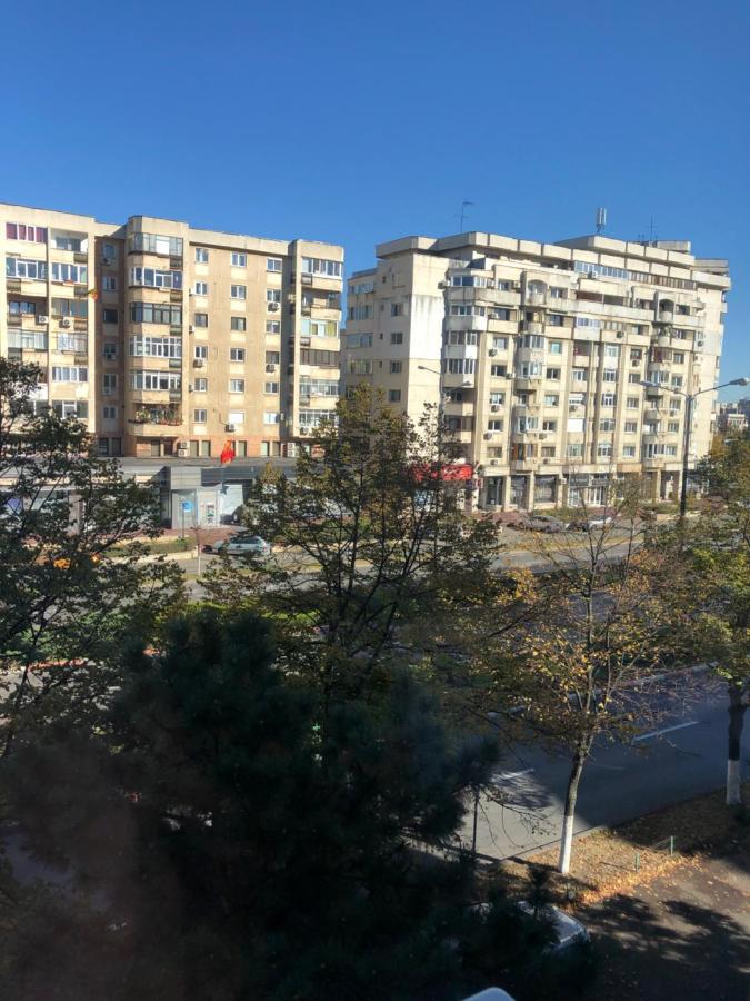 Adrian Home, Central Ploiesti Bagian luar foto