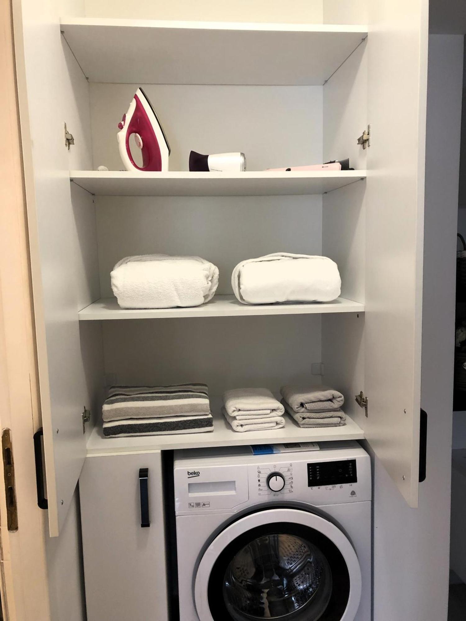 Adrian Home, Central Ploiesti Bagian luar foto