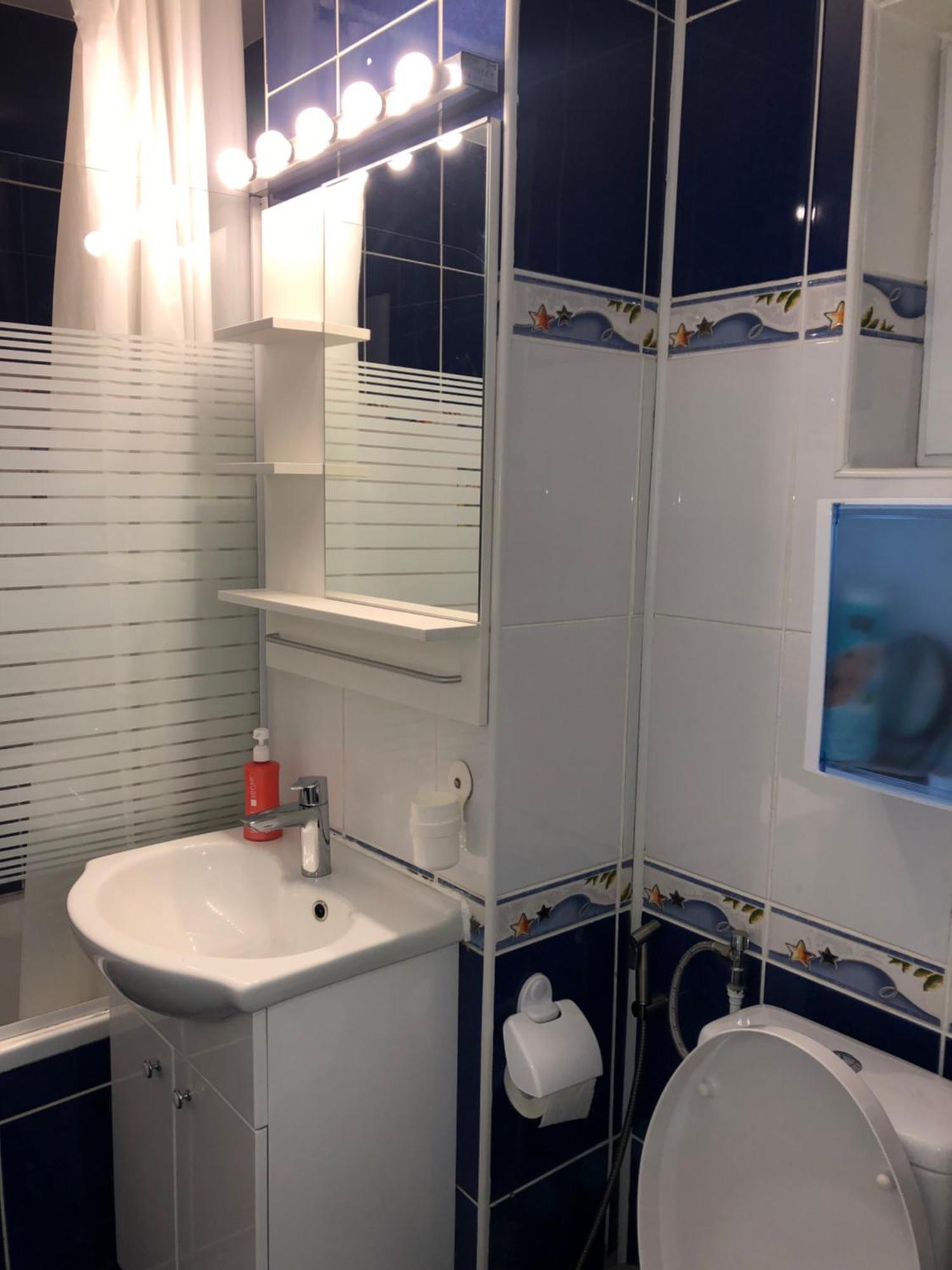 Adrian Home, Central Ploiesti Bagian luar foto