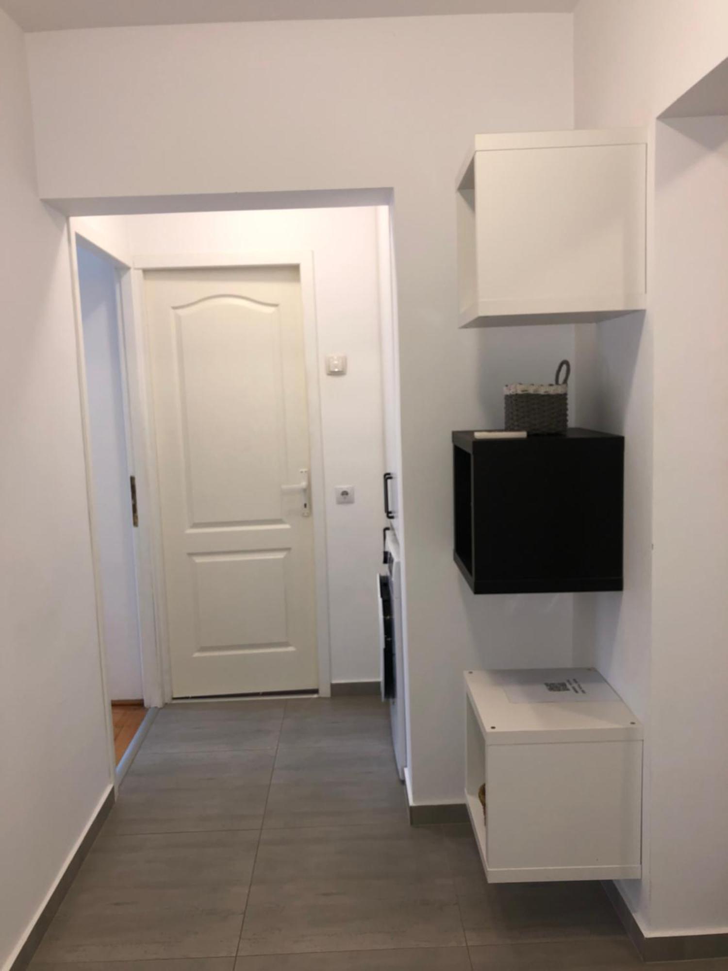 Adrian Home, Central Ploiesti Bagian luar foto